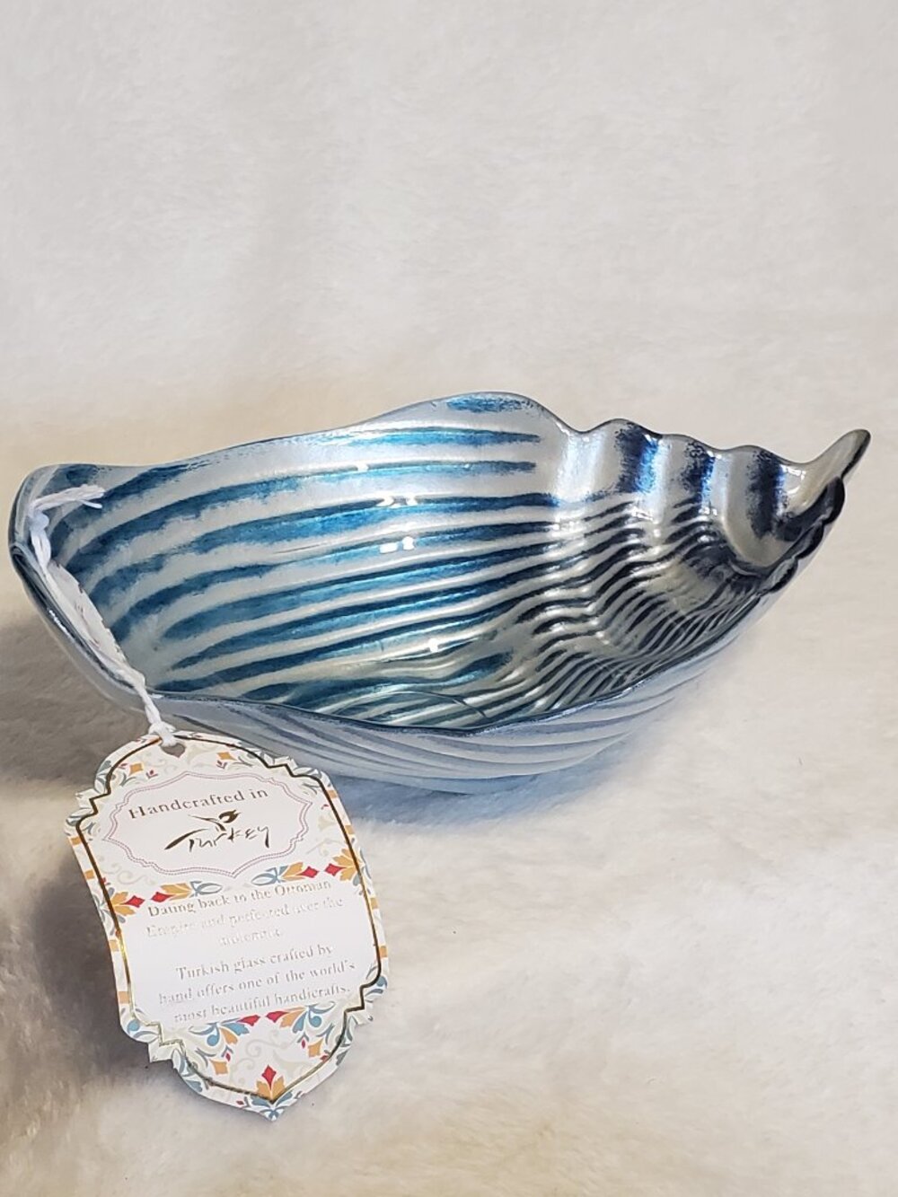 Shell shape iridescent Trinket Dish stunning blue by Anya made in Turkey NWT!!